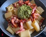 Foto del passaggio 5 della ricetta PACCHERI AL PESTO DI PISTACCHI, GAMBERI E PANCETTA