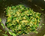 A picture of step 8 of Methi matar malai.