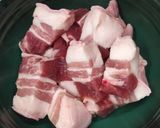 รูปขั้นตอนการทำที่ 1 ของ หมูสามชั้นต้มเกี่ยมฉ่าย