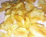 A picture of step 3 of Chocolate dipped potato chips.