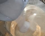Foto del paso 2 de la receta Bizcocho de leche con cobertura de chocolate
