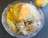 Parmezános csirkemell paradicsom szósszal, spagettivel recept fázis 2 fotója