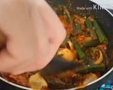A picture of step 8 of Restaurant Style Bhindi Do Payza.