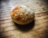 Foto del paso 3 de la receta: Hamburguesa crujiente de pollo en pan de cristal (crispy chicken burger)