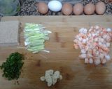 Foto del paso 1 de la receta: Revuelto de langostino y puerro