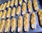 Foto langkah ke 4 dari resep Finger Zombie Cookies.