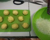 Foto langkah ke 3 dari resep Kue Semprit No Mixer No Oven.