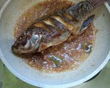 Foto langkah ke 7 dari resep Nila Bakar Bumbu Kecap.