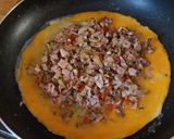 Omlet w innej wersji krok przepisu 3 zdjęcie