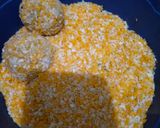 Foto langkah ke 4 dari resep Bola Bola Pisang Isi Coklat Lumer.