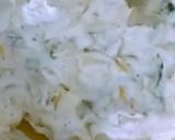 A picture of step 2 of Simple 2 fruit cream chaat.