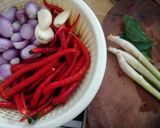Foto langkah ke 1 dari resep Bumbu Balado (stok bumbu dasar) ala Arie.