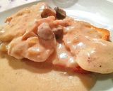 Foto del paso 7 de la receta: Filetes de pechuga de pollo a la crema de champiñones