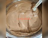 Foto langkah ke 4 dari resep Bolu Coklat ChocoChip Panggang.