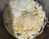 Foto langkah ke 5 dari resep Fusilli Creamy Carbonara.