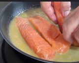 Foto del paso 3 de la receta: Salmón en salsa de mantequilla y limón