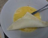 Foto langkah ke 3 dari resep Roti goreng simpel | ide Snack untuk anak.