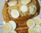 A picture of step 1 of Spagetti /plantain with egg.