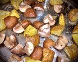 Hình bước làm 3 của món Cá Thu, Nấm Mỡ, Khoai Tây Đút Lò Kèm Sốt Cam Bơ