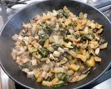 Une image de l'étape 12 de Gratin de blettes et courgette au porc et parmesan.