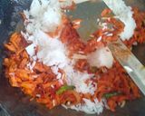 A picture of step 2 of Carrot rice.
