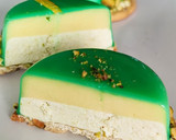 Foto del paso 16 de la receta: Semifríos de pistacho y limón con glaseado espejo