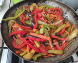 Foto del paso 3 de la receta: Tallarines con verduras salteadas y sésamo