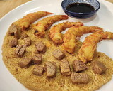 Foto del paso 9 de la receta: Gamba roja con harina de garbanzo y cous cous de mango con dados de solomillo de ternera lechal