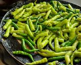 A picture of step 2 of Khandesh special Green chilli thecha (mirchicha thecha/kharda).