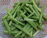 Foto langkah ke 3 dari resep Greenbeans&seafood with salted egg sauce.