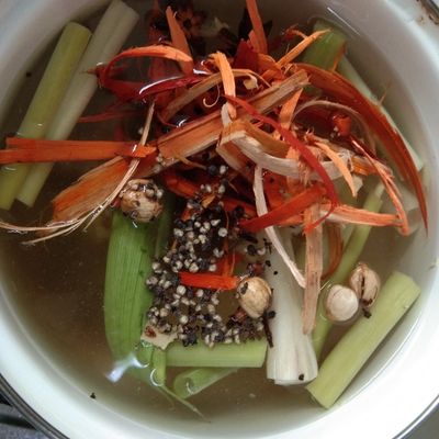 Onam oglining jinsiy azosini kordi va jinsiy aloqa qilishni xohladi Ginekologning kabinetida porno trans