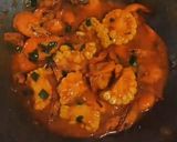 Foto langkah ke 7 dari resep Udang saus padang.