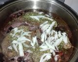 Foto del paso 2 de la receta: Bifes al vino con guarnición de huevos fritos a la mediterránea!