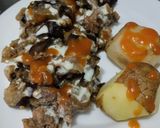 Foto del paso 3 de la receta: Berenjenas con carne y salsa bbq casera🍆🧅🥩