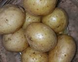 Foto del paso 3 de la receta: Alitas al yogurt y patatas asadas al microondas