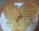 Foto del paso 4 de la receta: Hamburguesa con cebolla, queso majorero y papas onduladas