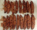 Foto langkah ke 5 dari resep Banana Choco Chips Biscotti.