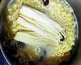 Foto langkah ke 3 dari resep Mie samyang super hot.