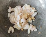 A picture of step 4 of Paneer butter masala.