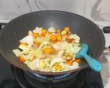 Foto langkah ke 2 dari resep Capcay Goreng.