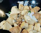 Foto langkah ke 3 dari resep Tahu tumis ayam taoco.