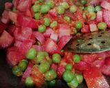 A picture of step 4 of Peas & Carrot Subji.