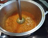 Foto del paso 4 de la receta: Alubias con calamar, gambas, langostinos y choco