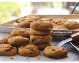 Foto langkah ke 7 dari resep Chocochips Cranberry CHEWY Cookies (Thick+Soft) cepat dan mudah.