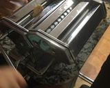 Foto del paso 4 de la receta: Masa de tallarines en mambo