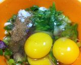 Foto langkah ke 2 dari resep Telur dadar ala ibu mertua.
