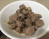 Foto del paso 1 de la receta: Carne de lomo biche a la boloñesa con tocineta