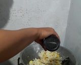 Foto langkah ke 4 dari resep Nasi Goreng Nuget Sosis.