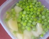 A picture of step 1 of Aloo matar ki sabji.