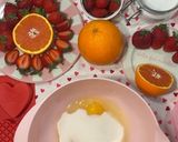 Foto del paso 1 de la receta ¡Bizcochitos ❤️ de Naranja rellenos de mermelada de fresa!